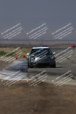 media/Sep-20-2025-Extreme Speed (Sat) [[1fcc23683c]]/Orange (Mid Intermediate)/Session 2 (Sunrise)/